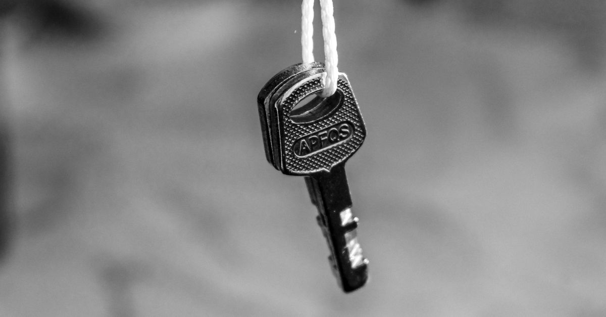Emergency Locksmith service — Hollis Locksmiths