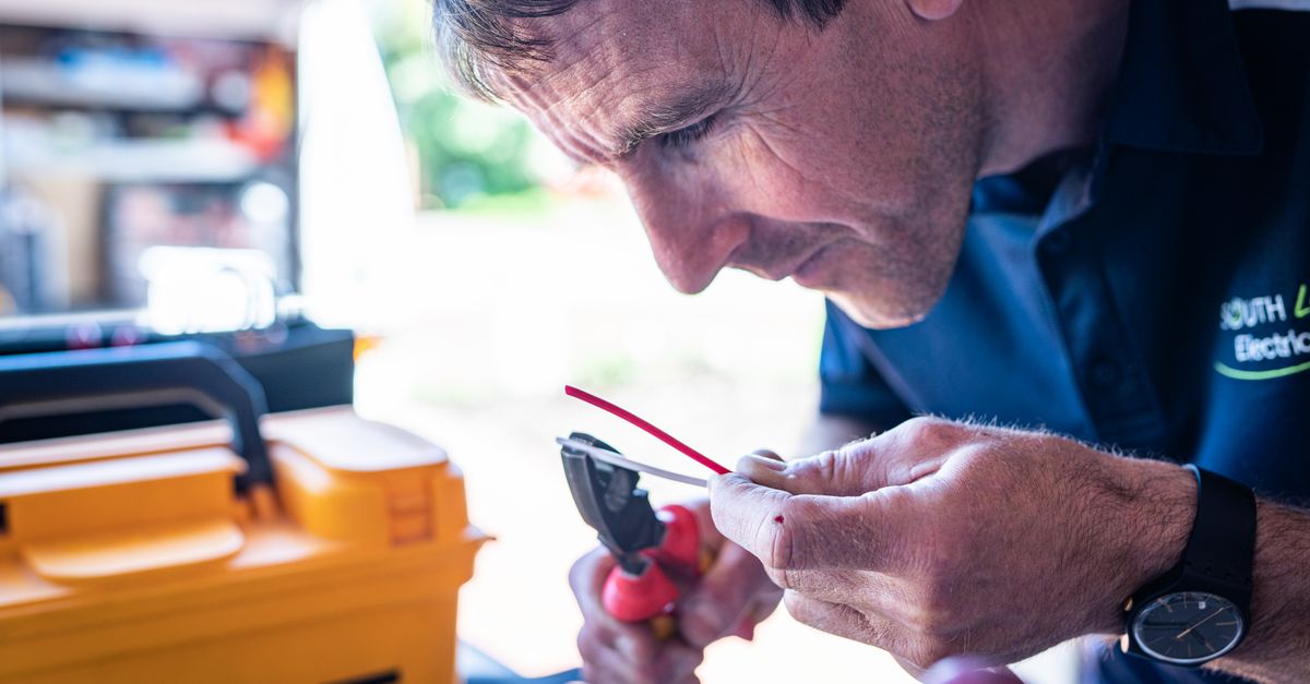 locksmith service technician — Hollis Locksmiths