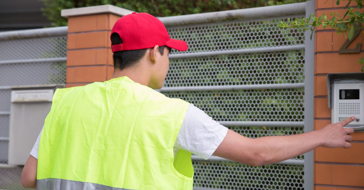 locksmith service technician — Hollis Locksmiths